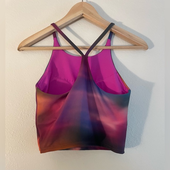 Old Navy Workout Top - Picture 3 of 3